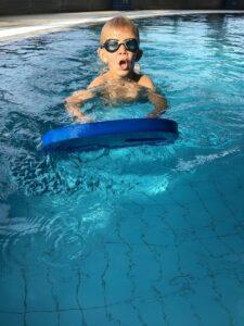 Cours privés de natation à domicile, depuis votre piscine privée